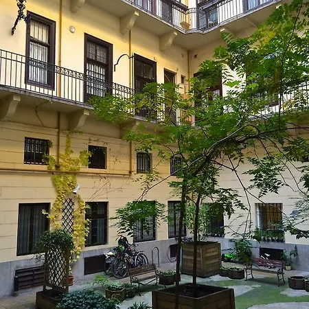 Hello Downtown Apartment - Eiffel Budapest Room photo